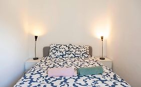 2 Bedroom Apartment For 4 People With Free Public Parking